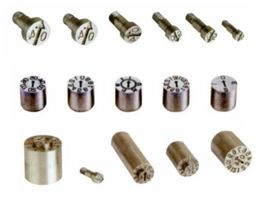 S136 HRC48-56 যথার্থ ছাঁচের যন্ত্রাংশ, বছর ও মাস প্লাস্টিক ইনজেকশন ছাঁচের তারিখ স্ট্যাম্প
