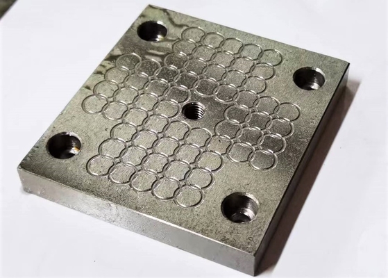 P20 NAK80 CNC মিলিং পার্টস CNC মেশিনিং প্লাস্টিকের যন্ত্রাংশ ডিজাইন বা নমুনা অনুযায়ী